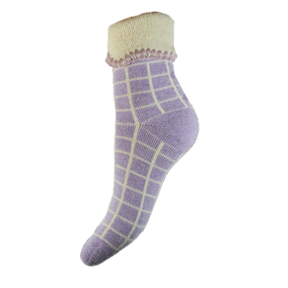 Pale purple cuff socks with cream check