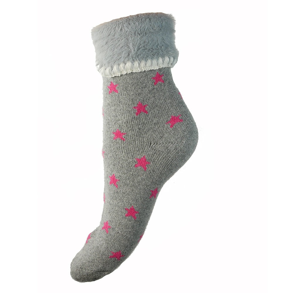 Grey cuff socks with pink stars and faux fur cuff