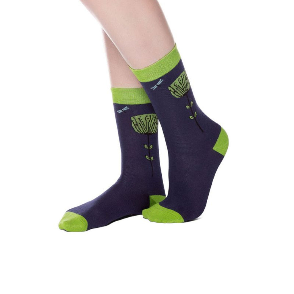 Purple bamboo socks with green heel toe and cuff and Seed head motif, size 4-7