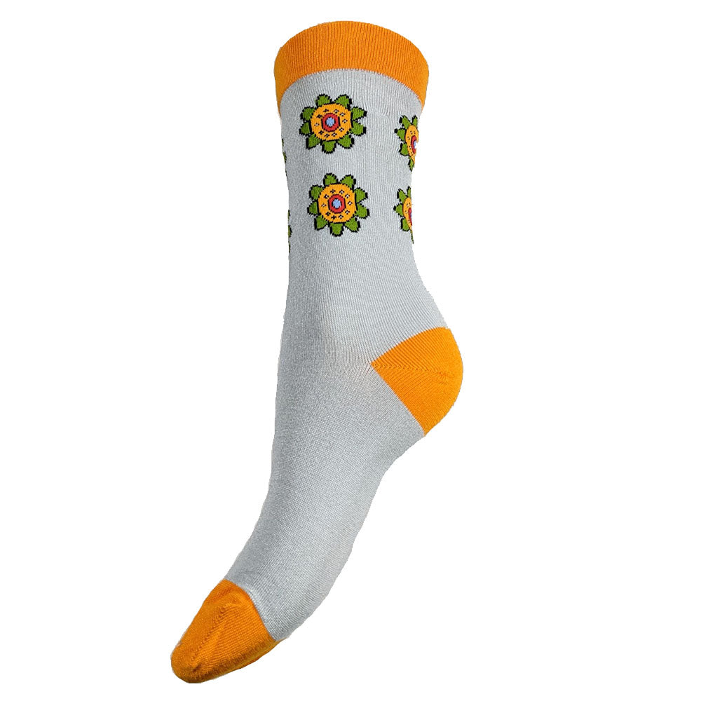 Grey socks with yellow heel toe and cuff, flower motif, size 4-7