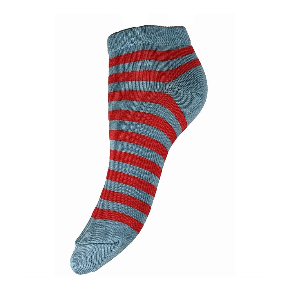 Blue bamboo trainer socks with red stripes, size 4-7