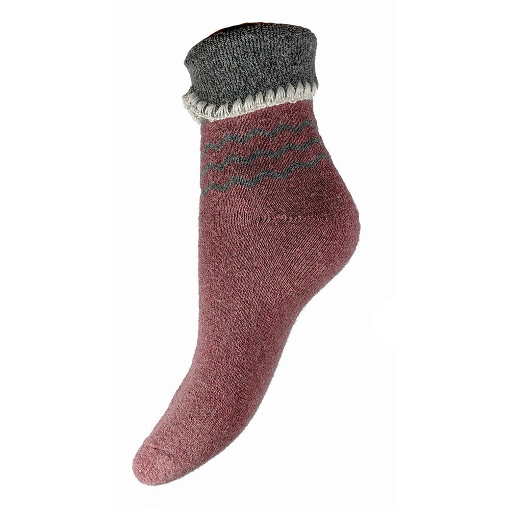 Pink cuff socks with grey zig zag and cuff, ladies bed socks size 4-7